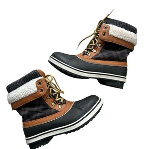 Women’s Oleander Plaid Insulated Waterproof Winter Boots Size 6.5